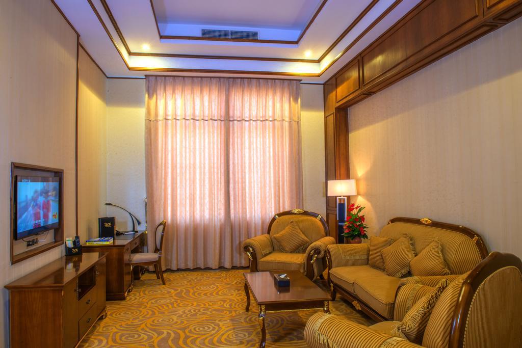 Hotel Royal Aster Naypyidaw Pokoj fotografie
